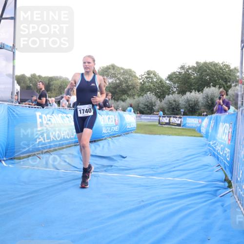 25.08.2024 - Elbe Triathlon Hamburg H.Heesch http://msf.ph/oto/6881437 25.08.2024 12:33:26 Ziel 1740 meine-sportfotos.de