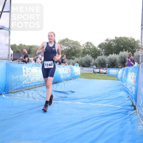 25.08.2024 - Elbe Triathlon Hamburg H.Heesch http://msf.ph/oto/6881440 25.08.2024 12:33:26 Ziel 1740 meine-sportfotos.de