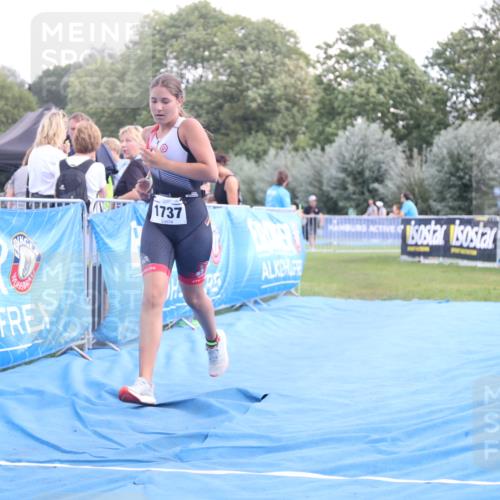 25.08.2024 - Elbe Triathlon Hamburg H.Heesch http://msf.ph/oto/6881443 25.08.2024 12:33:43 Ziel 1737 meine-sportfotos.de