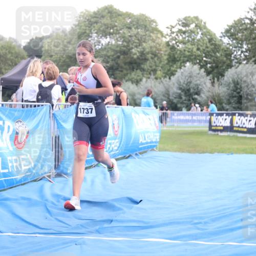 25.08.2024 - Elbe Triathlon Hamburg H.Heesch http://msf.ph/oto/6881445 25.08.2024 12:33:43 Ziel 1737 meine-sportfotos.de