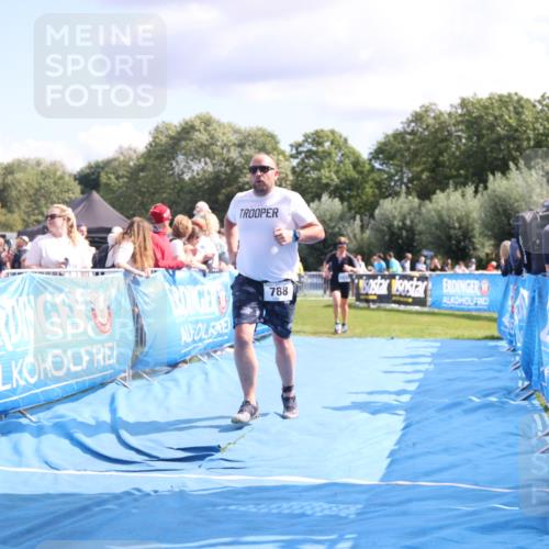 25.08.2024 - Elbe Triathlon Hamburg H.Heesch http://msf.ph/oto/6881449 25.08.2024 11:56:55 Ziel 788, 1518 meine-sportfotos.de