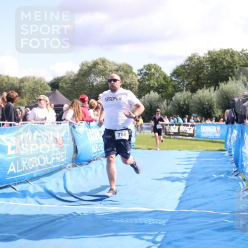 25.08.2024 - Elbe Triathlon Hamburg H.Heesch http://msf.ph/oto/6881455 25.08.2024 11:56:55 Ziel 788, 1518 meine-sportfotos.de