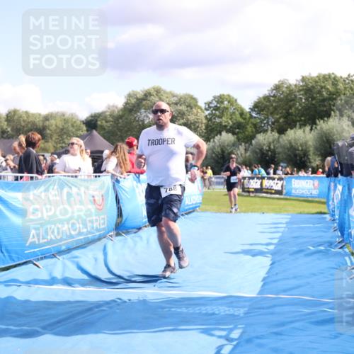 25.08.2024 - Elbe Triathlon Hamburg H.Heesch http://msf.ph/oto/6881461 25.08.2024 11:56:56 Ziel 788, 1518 meine-sportfotos.de