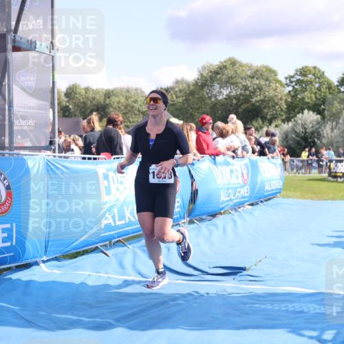 25.08.2024 - Elbe Triathlon Hamburg H.Heesch http://msf.ph/oto/6881512 25.08.2024 11:56:59 Ziel 788, 1492, 1518 meine-sportfotos.de