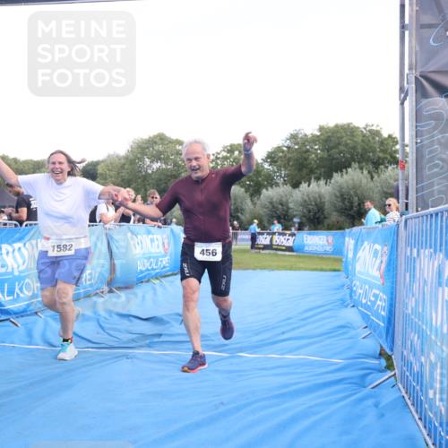 25.08.2024 - Elbe Triathlon Hamburg H.Heesch http://msf.ph/oto/6881522 25.08.2024 12:34:36 Ziel 456, 1582 meine-sportfotos.de