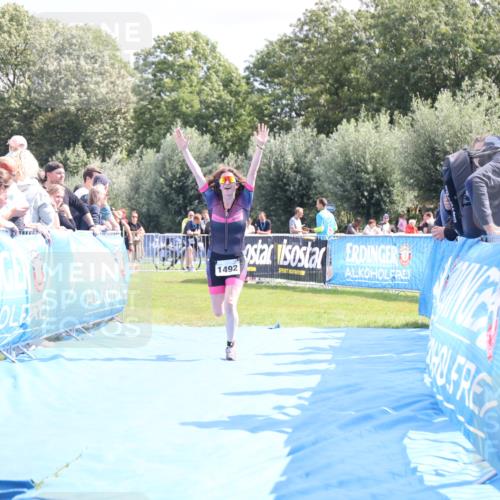 25.08.2024 - Elbe Triathlon Hamburg H.Heesch http://msf.ph/oto/6881528 25.08.2024 11:57:06 Ziel 1492, 1518 meine-sportfotos.de