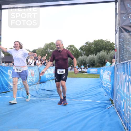 25.08.2024 - Elbe Triathlon Hamburg H.Heesch http://msf.ph/oto/6881529 25.08.2024 12:34:36 Ziel 456, 1582 meine-sportfotos.de
