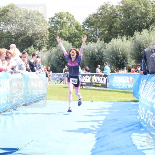 25.08.2024 - Elbe Triathlon Hamburg H.Heesch http://msf.ph/oto/6881536 25.08.2024 11:57:06 Ziel 1492, 1518 meine-sportfotos.de