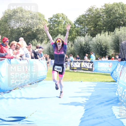 25.08.2024 - Elbe Triathlon Hamburg H.Heesch http://msf.ph/oto/6881542 25.08.2024 11:57:07 Ziel 1492 meine-sportfotos.de