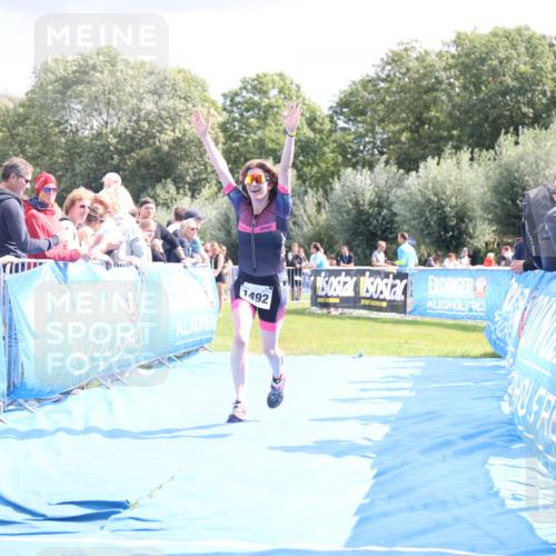 25.08.2024 - Elbe Triathlon Hamburg H.Heesch http://msf.ph/oto/6881546 25.08.2024 11:57:07 Ziel 1492 meine-sportfotos.de