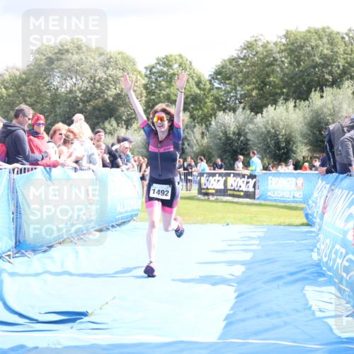 25.08.2024 - Elbe Triathlon Hamburg H.Heesch http://msf.ph/oto/6881547 25.08.2024 11:57:07 Ziel 1492 meine-sportfotos.de