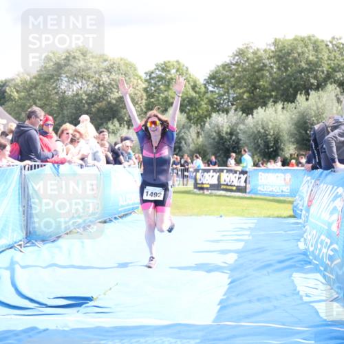 25.08.2024 - Elbe Triathlon Hamburg H.Heesch http://msf.ph/oto/6881551 25.08.2024 11:57:07 Ziel 1492 meine-sportfotos.de