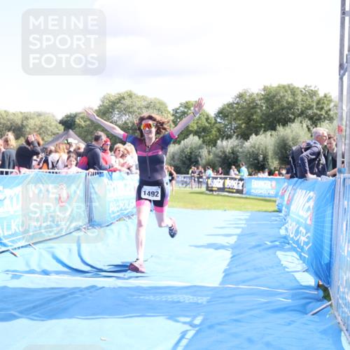 25.08.2024 - Elbe Triathlon Hamburg H.Heesch http://msf.ph/oto/6881572 25.08.2024 11:57:08 Ziel 1492 meine-sportfotos.de