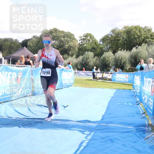 25.08.2024 - Elbe Triathlon Hamburg H.Heesch http://msf.ph/oto/6881581 25.08.2024 12:35:15 Ziel 1738 meine-sportfotos.de