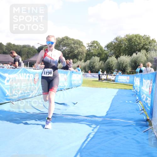 25.08.2024 - Elbe Triathlon Hamburg H.Heesch http://msf.ph/oto/6881588 25.08.2024 12:35:15 Ziel 1738 meine-sportfotos.de