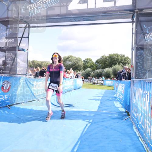 25.08.2024 - Elbe Triathlon Hamburg H.Heesch http://msf.ph/oto/6881595 25.08.2024 11:57:08 Ziel 1492 meine-sportfotos.de