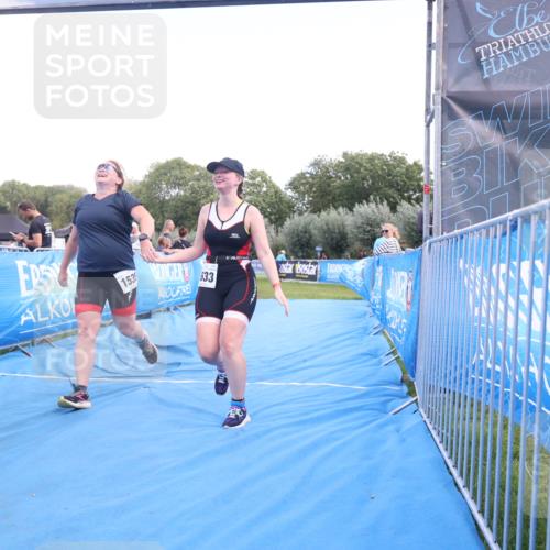 25.08.2024 - Elbe Triathlon Hamburg H.Heesch http://msf.ph/oto/6881631 25.08.2024 12:36:13 Ziel 1535, 1633 meine-sportfotos.de