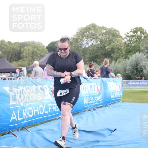25.08.2024 - Elbe Triathlon Hamburg H.Heesch http://msf.ph/oto/6881645 25.08.2024 12:36:54 Ziel 519 meine-sportfotos.de