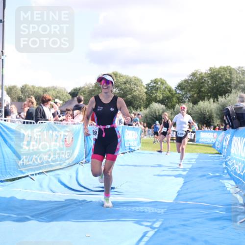 25.08.2024 - Elbe Triathlon Hamburg H.Heesch http://msf.ph/oto/6881650 25.08.2024 11:57:24 Ziel 1564, 1689, 1694 meine-sportfotos.de