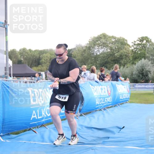 25.08.2024 - Elbe Triathlon Hamburg H.Heesch http://msf.ph/oto/6881655 25.08.2024 12:36:55 Ziel 519 meine-sportfotos.de