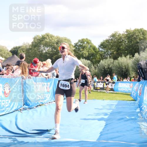 25.08.2024 - Elbe Triathlon Hamburg H.Heesch http://msf.ph/oto/6881667 25.08.2024 11:57:25 Ziel 1426, 1564, 1689, 1694 meine-sportfotos.de