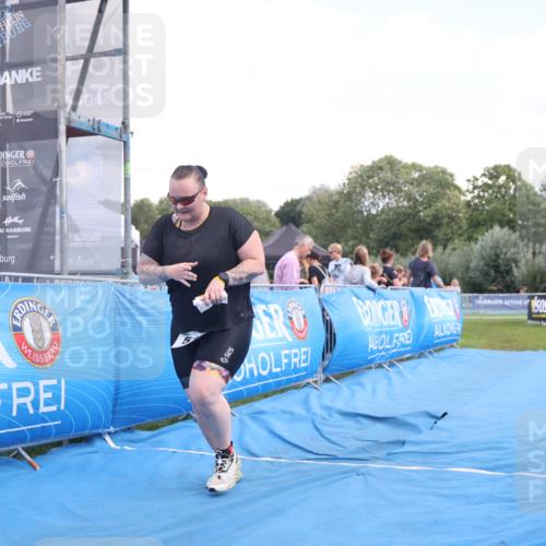 25.08.2024 - Elbe Triathlon Hamburg H.Heesch http://msf.ph/oto/6881668 25.08.2024 12:36:55 Ziel 519 meine-sportfotos.de