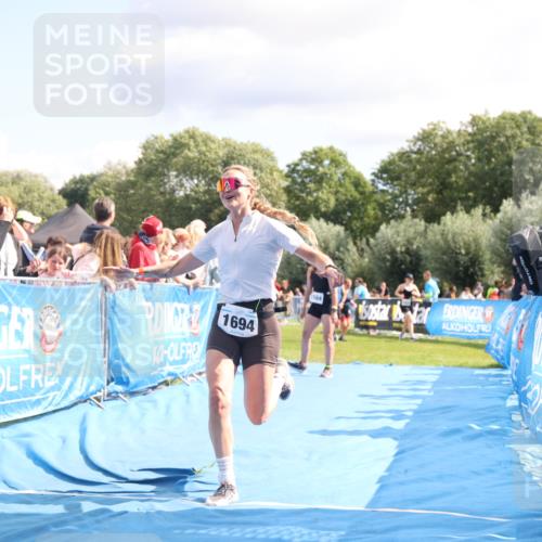 25.08.2024 - Elbe Triathlon Hamburg H.Heesch http://msf.ph/oto/6881669 25.08.2024 11:57:25 Ziel 1426, 1564, 1689, 1694 meine-sportfotos.de