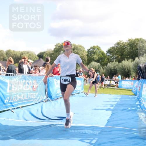 25.08.2024 - Elbe Triathlon Hamburg H.Heesch http://msf.ph/oto/6881676 25.08.2024 11:57:26 Ziel 1426, 1564, 1689, 1694 meine-sportfotos.de