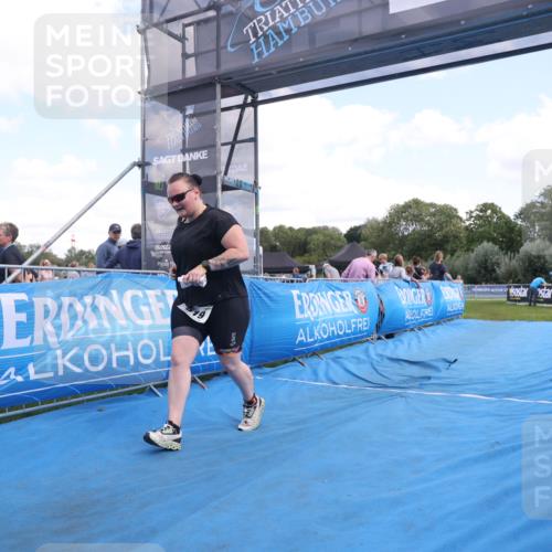 25.08.2024 - Elbe Triathlon Hamburg H.Heesch http://msf.ph/oto/6881686 25.08.2024 12:36:56 Ziel 519 meine-sportfotos.de