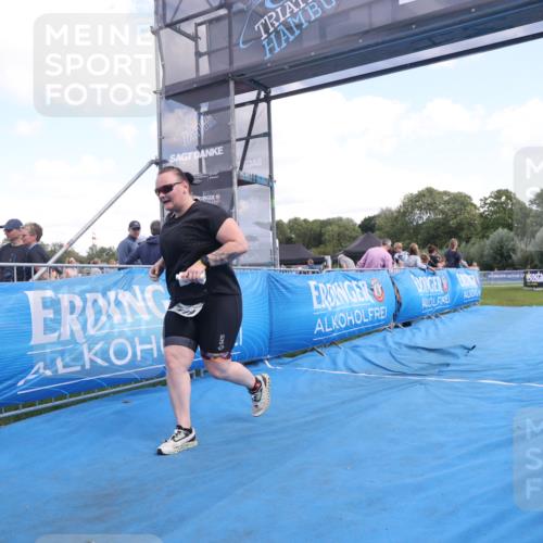 25.08.2024 - Elbe Triathlon Hamburg H.Heesch http://msf.ph/oto/6881690 25.08.2024 12:36:56 Ziel 519 meine-sportfotos.de
