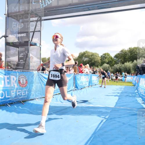 25.08.2024 - Elbe Triathlon Hamburg H.Heesch http://msf.ph/oto/6881693 25.08.2024 11:57:26 Ziel 1426, 1564, 1689, 1694 meine-sportfotos.de