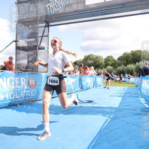 25.08.2024 - Elbe Triathlon Hamburg H.Heesch http://msf.ph/oto/6881695 25.08.2024 11:57:26 Ziel 1426, 1564, 1689, 1694 meine-sportfotos.de