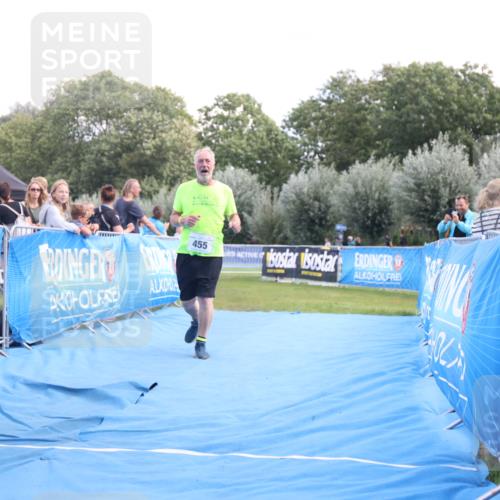 25.08.2024 - Elbe Triathlon Hamburg H.Heesch http://msf.ph/oto/6881696 25.08.2024 12:37:16 Ziel 455 meine-sportfotos.de