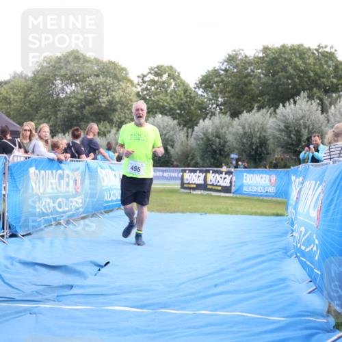25.08.2024 - Elbe Triathlon Hamburg H.Heesch http://msf.ph/oto/6881698 25.08.2024 12:37:16 Ziel 455 meine-sportfotos.de