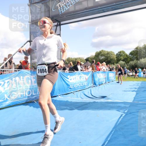 25.08.2024 - Elbe Triathlon Hamburg H.Heesch http://msf.ph/oto/6881703 25.08.2024 11:57:26 Ziel 1426, 1564, 1689, 1694 meine-sportfotos.de