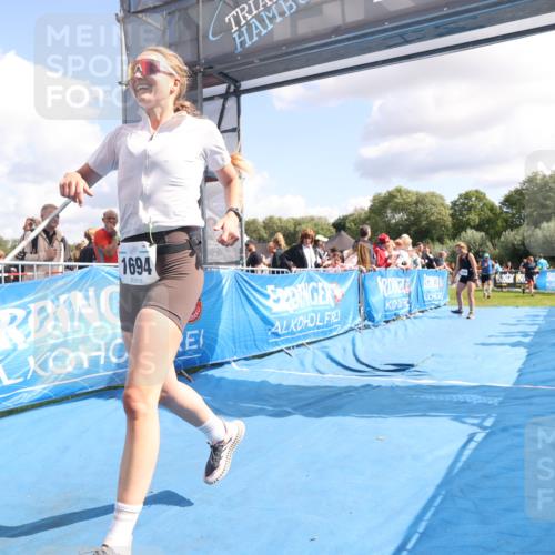 25.08.2024 - Elbe Triathlon Hamburg H.Heesch http://msf.ph/oto/6881705 25.08.2024 11:57:26 Ziel 1426, 1564, 1689, 1694 meine-sportfotos.de
