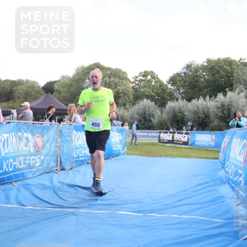 25.08.2024 - Elbe Triathlon Hamburg H.Heesch http://msf.ph/oto/6881717 25.08.2024 12:37:17 Ziel 455 meine-sportfotos.de