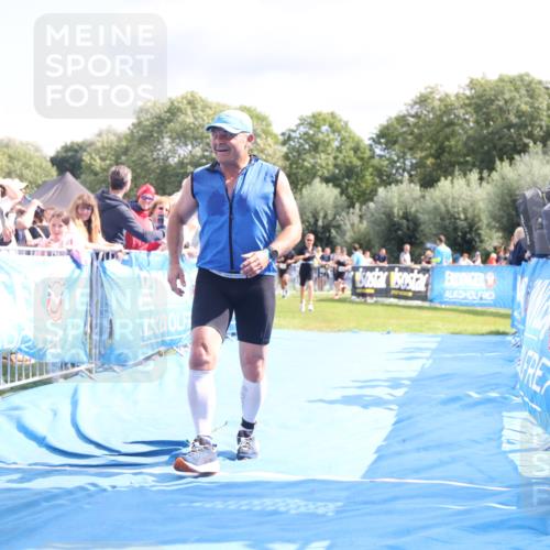 25.08.2024 - Elbe Triathlon Hamburg H.Heesch http://msf.ph/oto/6881744 25.08.2024 11:57:34 Ziel 1426, 1517, 1544, 1564 meine-sportfotos.de
