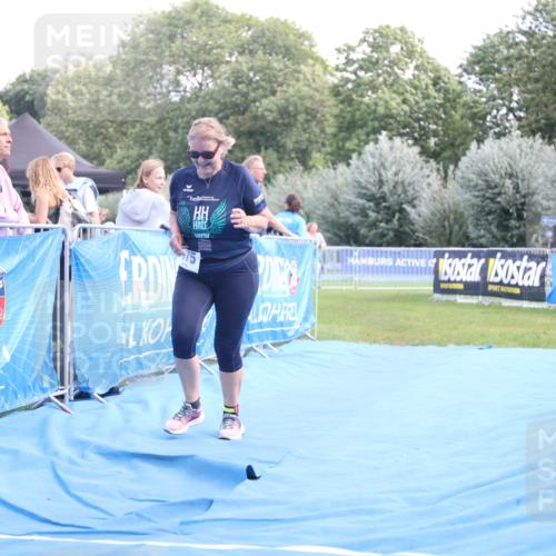 25.08.2024 - Elbe Triathlon Hamburg H.Heesch http://msf.ph/oto/6881745 25.08.2024 12:38:11 Ziel 1675 meine-sportfotos.de