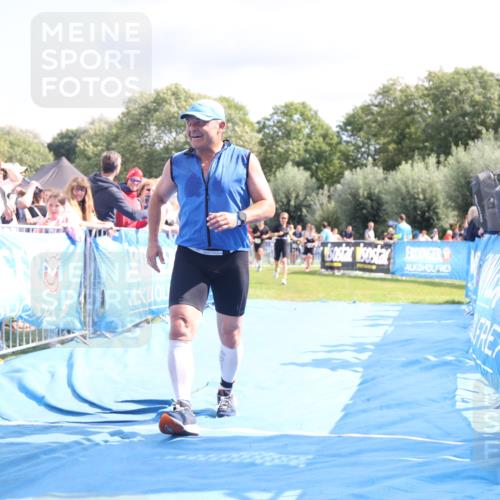 25.08.2024 - Elbe Triathlon Hamburg H.Heesch http://msf.ph/oto/6881746 25.08.2024 11:57:34 Ziel 1426, 1517, 1544, 1564 meine-sportfotos.de