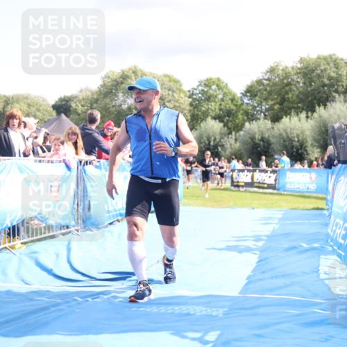 25.08.2024 - Elbe Triathlon Hamburg H.Heesch http://msf.ph/oto/6881749 25.08.2024 11:57:34 Ziel 1426, 1517, 1544, 1564 meine-sportfotos.de