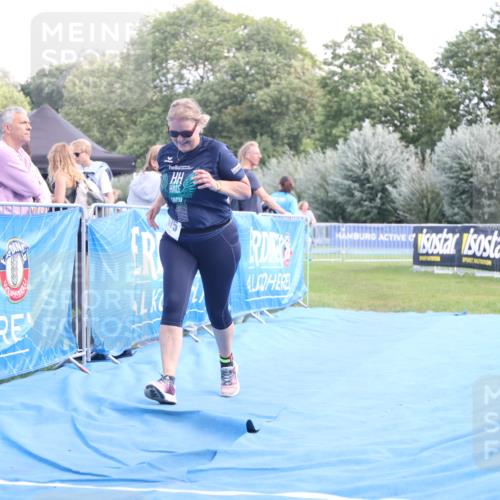 25.08.2024 - Elbe Triathlon Hamburg H.Heesch http://msf.ph/oto/6881750 25.08.2024 12:38:11 Ziel 1675 meine-sportfotos.de