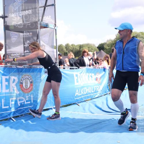 25.08.2024 - Elbe Triathlon Hamburg H.Heesch http://msf.ph/oto/6881760 25.08.2024 11:57:34 Ziel 1426, 1517, 1544, 1564 meine-sportfotos.de