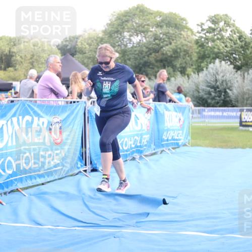 25.08.2024 - Elbe Triathlon Hamburg H.Heesch http://msf.ph/oto/6881761 25.08.2024 12:38:11 Ziel 1675 meine-sportfotos.de