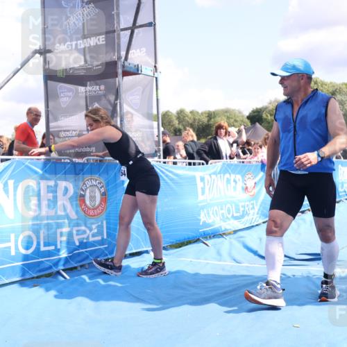 25.08.2024 - Elbe Triathlon Hamburg H.Heesch http://msf.ph/oto/6881766 25.08.2024 11:57:35 Ziel 676, 1426, 1517, 1544, 1564 meine-sportfotos.de