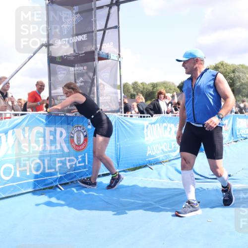 25.08.2024 - Elbe Triathlon Hamburg H.Heesch http://msf.ph/oto/6881774 25.08.2024 11:57:35 Ziel 676, 1426, 1517, 1544, 1564 meine-sportfotos.de