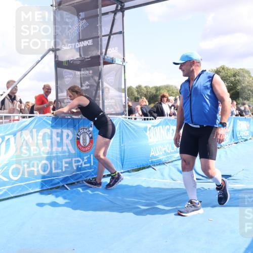 25.08.2024 - Elbe Triathlon Hamburg H.Heesch http://msf.ph/oto/6881776 25.08.2024 11:57:35 Ziel 676, 1426, 1517, 1544, 1564 meine-sportfotos.de