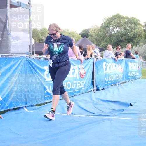 25.08.2024 - Elbe Triathlon Hamburg H.Heesch http://msf.ph/oto/6881777 25.08.2024 12:38:12 Ziel 1675 meine-sportfotos.de