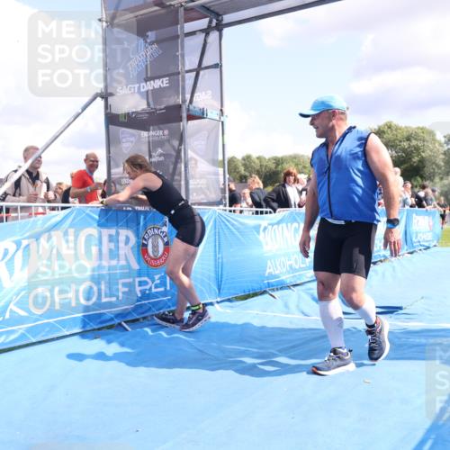 25.08.2024 - Elbe Triathlon Hamburg H.Heesch http://msf.ph/oto/6881778 25.08.2024 11:57:35 Ziel 676, 1426, 1517, 1544, 1564 meine-sportfotos.de