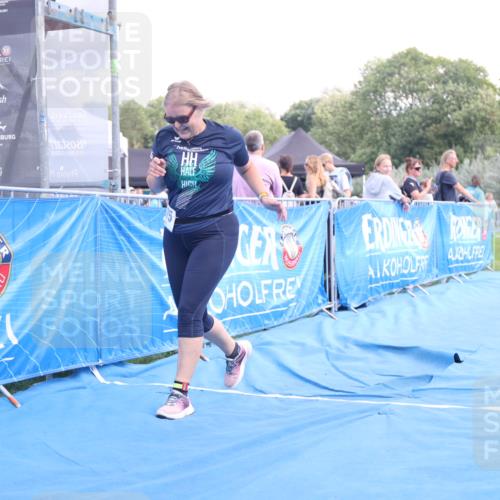 25.08.2024 - Elbe Triathlon Hamburg H.Heesch http://msf.ph/oto/6881780 25.08.2024 12:38:12 Ziel 1675 meine-sportfotos.de